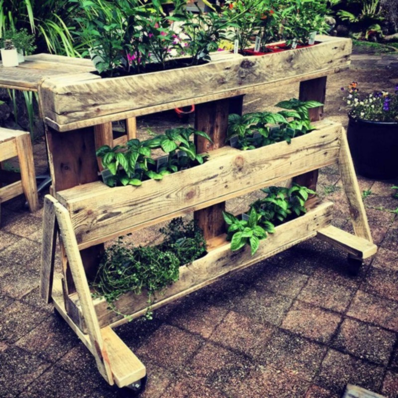 Pallet Planter Ideas (16)