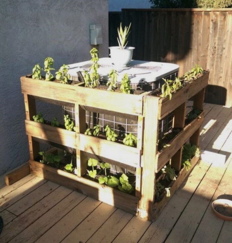 25-simple-ways-to-build-a-pallet-planter