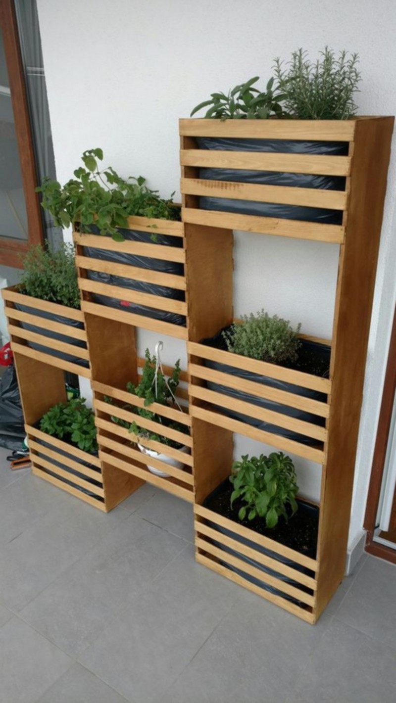 Pallet Planter Ideas (33)